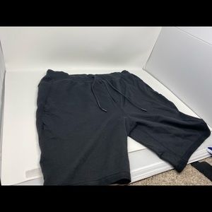 Lululemon shorts black